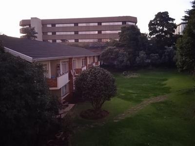 Apartment / Flat For Rent in Parktown, Johannesburg